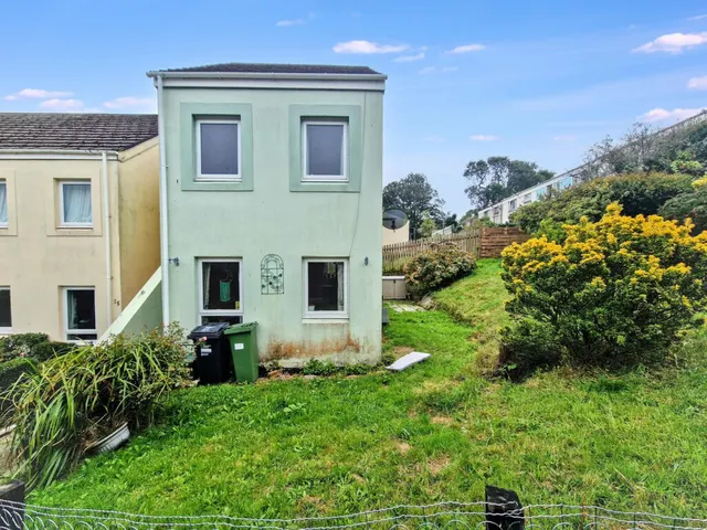 Ashfield Gardens, TR11, photo 1