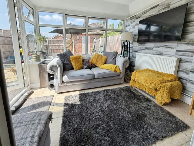 Photo 3 — Branston Close, Lincoln, Lincolnshire, LN6