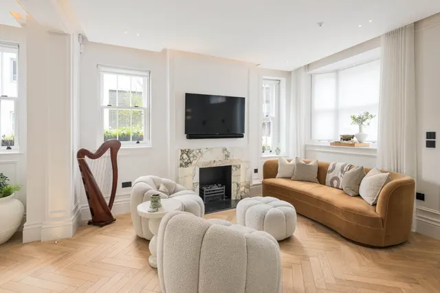 Campden Hill Road, Kensington, London, W8 7AR, photo 1