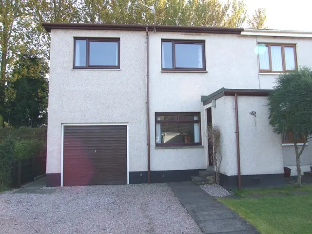 Durley Dene Crescent, Bridge Of Earn, PH2, photo 1