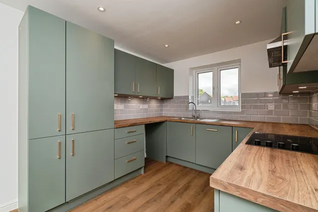 Emerald Close, Bradwell, NR31, photo 3