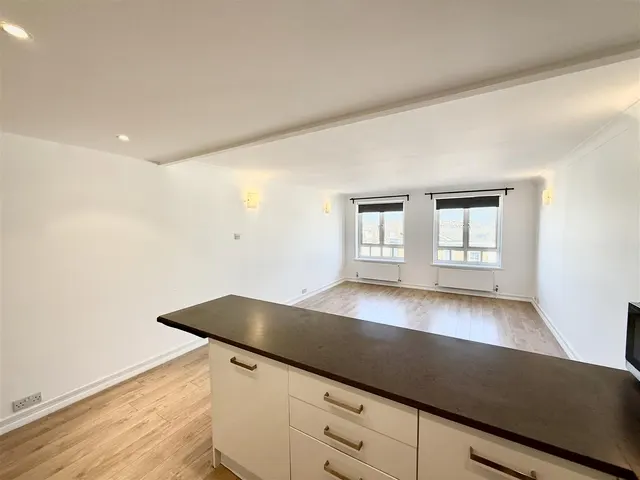 Photo 3 — Falcon Lodge, Admiral Walk, London, W9 3TA