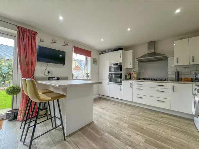Melksham, Wiltshire, photo 3