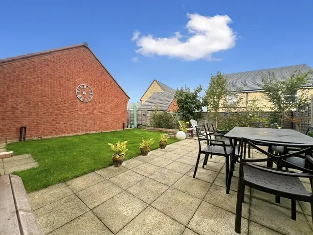 Melksham, Wiltshire, photo 2