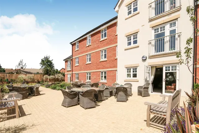 Westfield Road, Wellingborough, NN8, photo 1