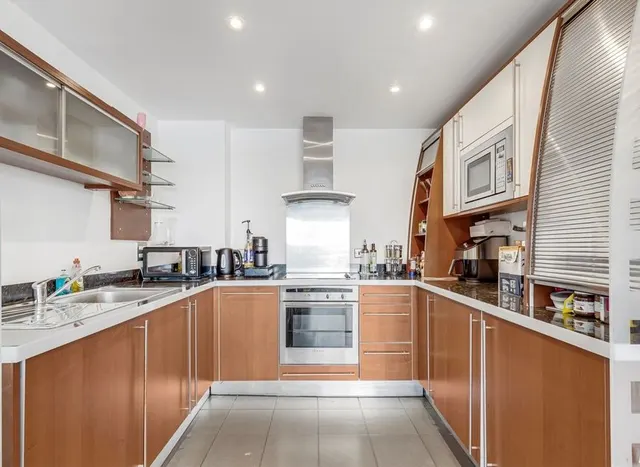 Newton Place, Canary Wharf, E14, photo 3