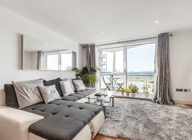 Newton Place, Canary Wharf, E14, photo 2