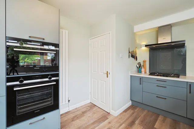Clumber Drive, Nottingham, NG12, photo 3