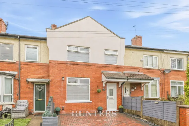 Myrtle Road, Middleton, Manchester, M24, photo 1
