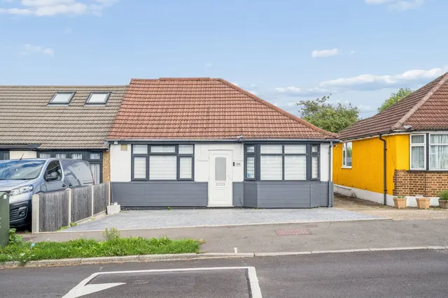 St. Georges Drive, Watford, WD19, photo 1