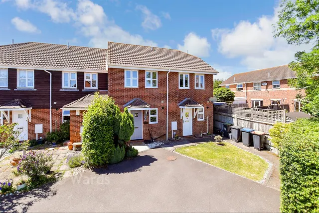 Chalford Drive, Broomfield, CT6, photo 1