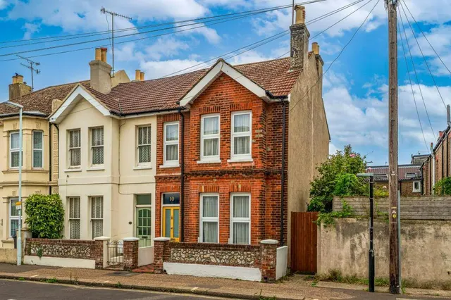 Buckingham Road, Worthing, BN11, photo 1