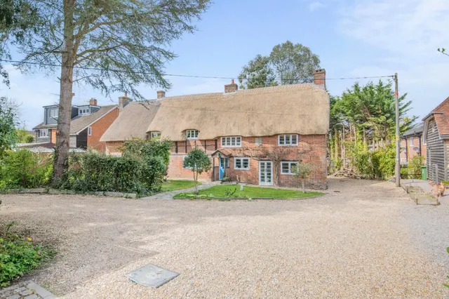 Burnetts Lane, Horton Heath, Eastleigh, Hampshire, SO50 7DJ, photo 1