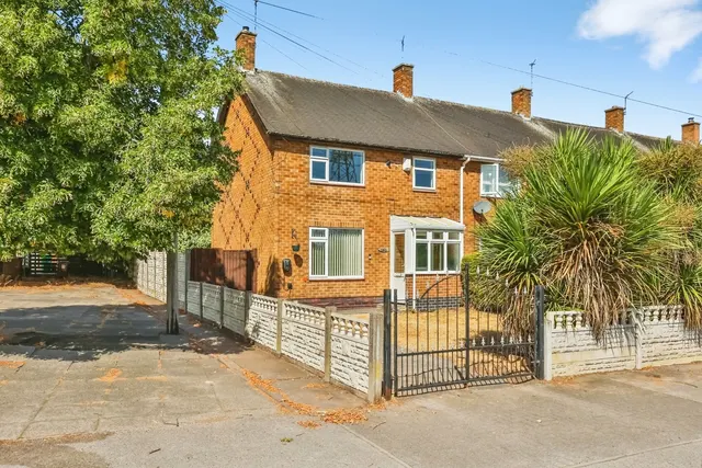 Farnborough Road, Clifton, Nottingham, NG11, photo 1
