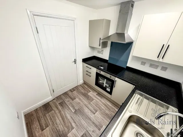 Gordon Street, Newcastle, ST5, photo 2