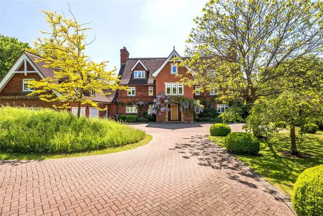 Springwood Park, Tonbridge, Kent, TN11 9LZ, photo 1