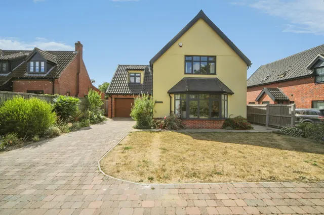 Burston Road, Dickleburgh, Diss, photo 1