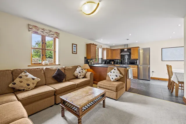 Photo 3 — Orchard Cottage, Rhossili, Gower, SA3 1PJ