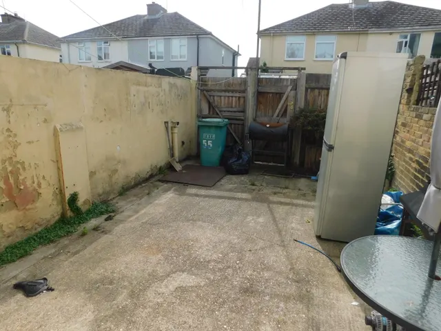 Street, Sheerness, ME12, photo 2