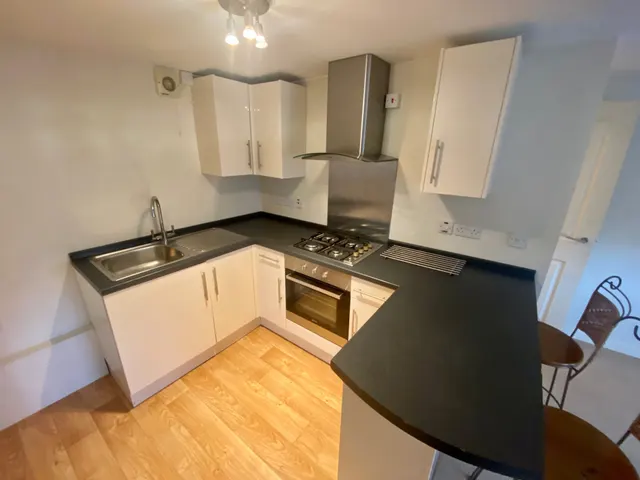 Belvoir Court, Bottesford, NG13, photo 2
