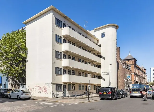 Turner Street, Whitechapel Station, E1, photo 1