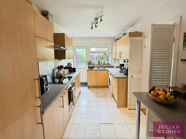 Greenacres Drive, Burnage, M19, photo 3