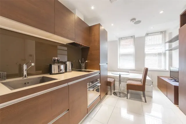 Photo 2 — Albany House, London