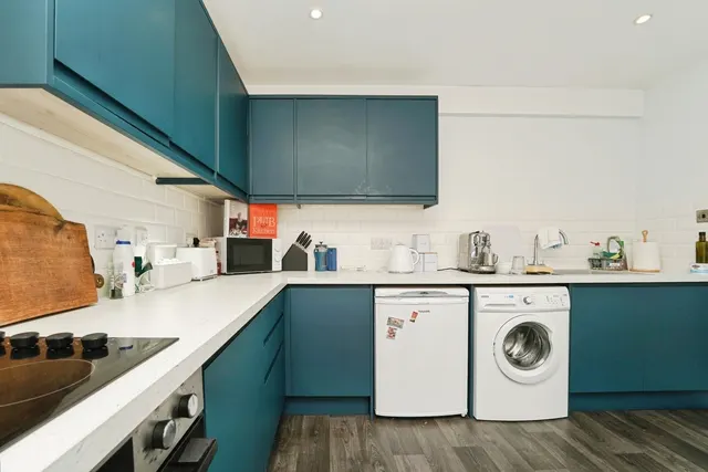 Portland Place, Cheltenham, GL52, photo 3