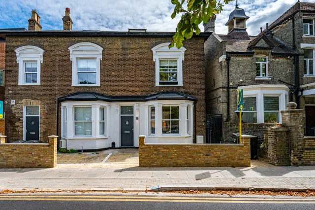 4a Stuart Crescent, London, photo 1