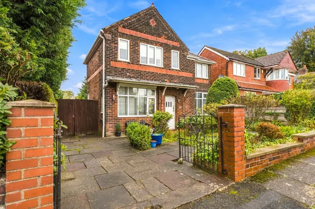 3 bedroom house, Sandy Meade, Prestwich, M25