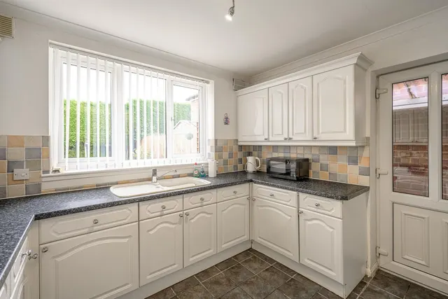 Brinley Way, Kingswinford, DY6, photo 2