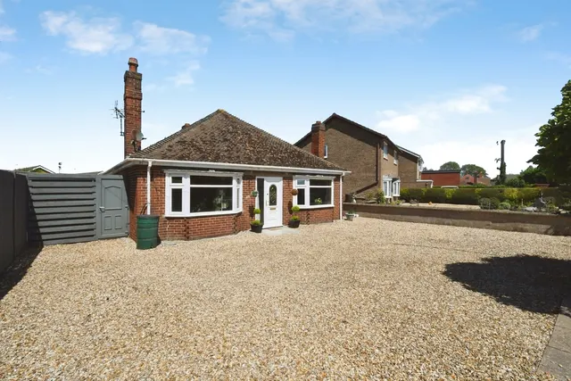 Lincoln Road, Metheringham, Lincoln, Lincolnshire, LN4, photo 1