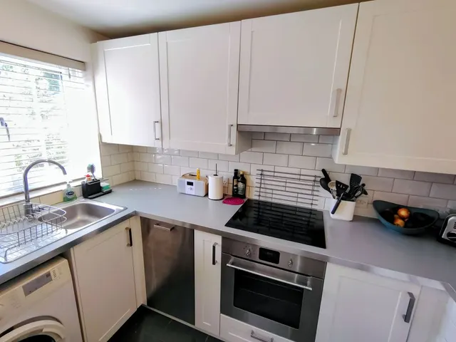 Photo 3 — Willowbank, Marlow SL7 3NB