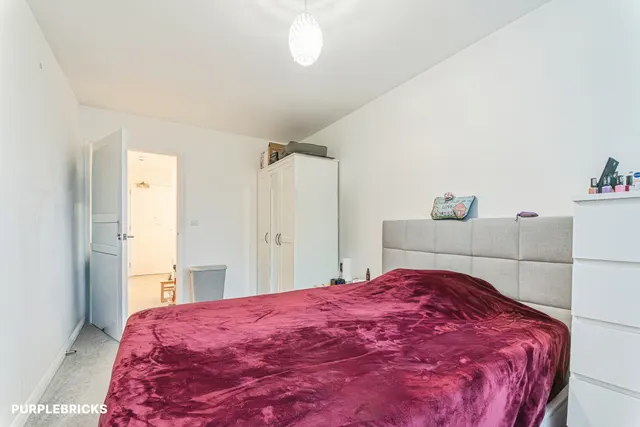 Sir Bernard Lovell Road, Malmesbury, SN16, photo 3