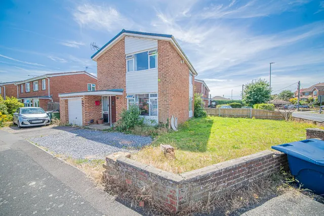 Witt Road, Fair Oak, Eastleigh, Hampshire, SO50 7FQ, photo 1