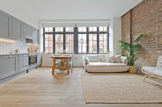 Great Titchfield Street, Fitzrovia, London, W1W 6RH, photo 1