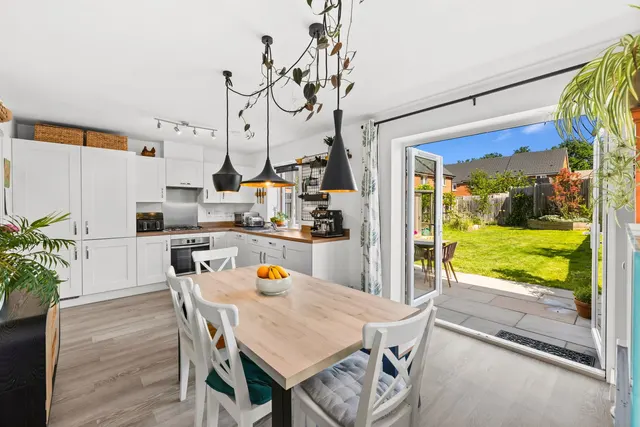 Cape Road, Haywards Heath, RH16, photo 2