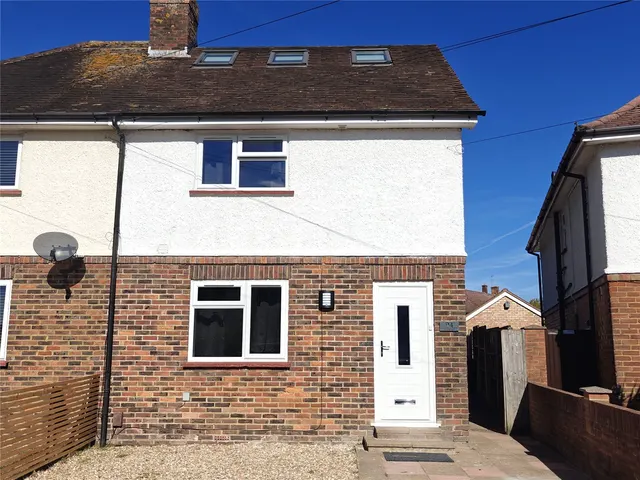Cedar Way, Guildford, GU1, photo 1