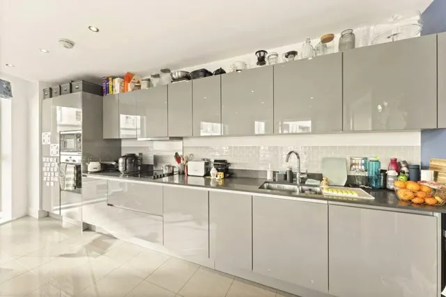 Levett Square, Kew, TW9, photo 3