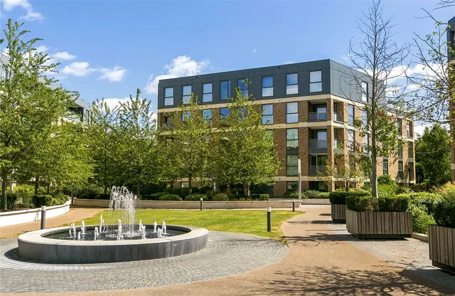 Levett Square, Kew, TW9, photo 1