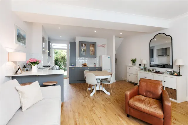Photo 2 — Lacy Road, Putney, London, SW15