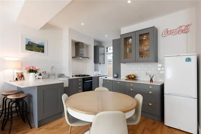 Photo 3 — Lacy Road, Putney, London, SW15