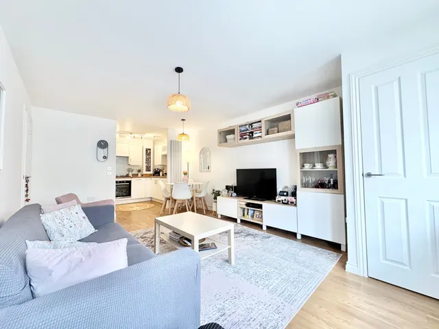 Photo 2 — Foundry Drive, Buckingham, Buckingham, MK18 1WX