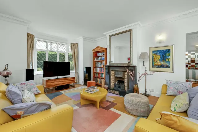Kings Road, Walton-on-Thames, KT12, photo 2