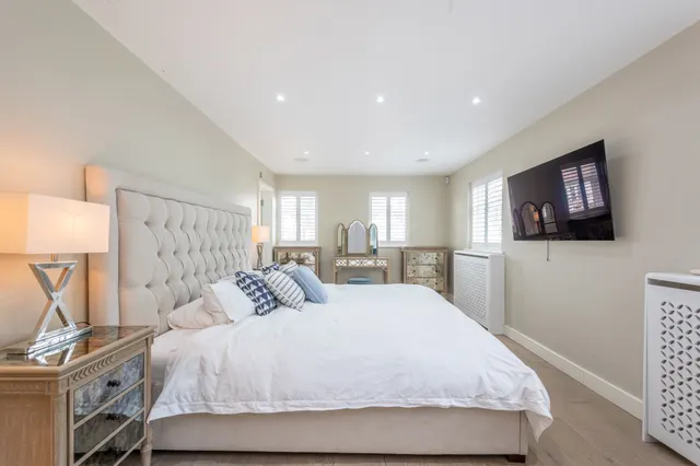 Photo 3 — 1 Chara Place, Milnthorpe Road, London