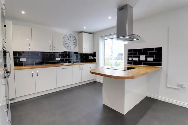 Long Field Road, Launceston, PL15, photo 2