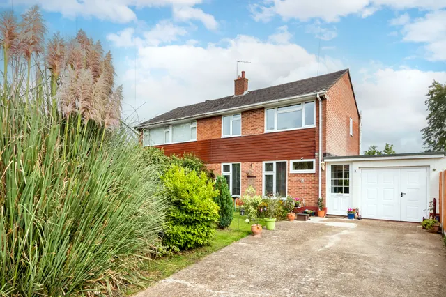 8 Pound Close, Ringwood, Ringwood, BH24 1LR, photo 1
