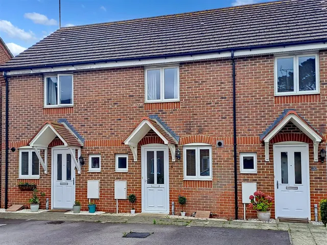 The Limes, Rustington, photo 1