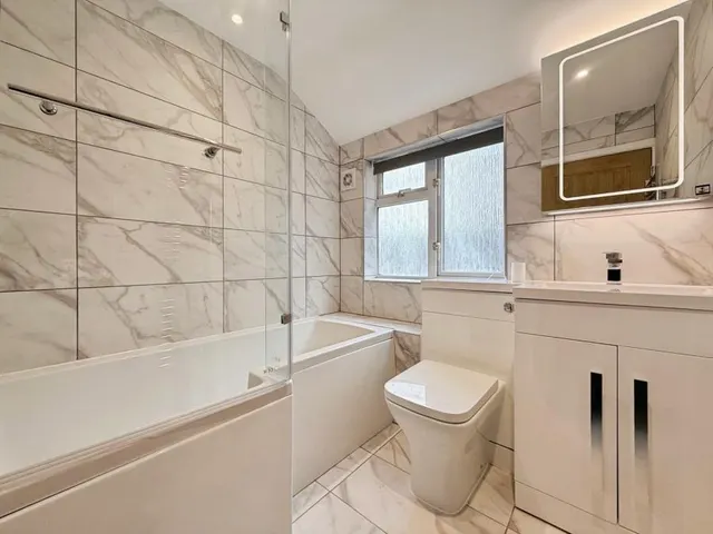 Shakespeare Road, Bedford, MK40, photo 3