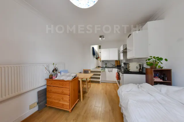 Manstone Road, Cricklewood, NW2, photo 2